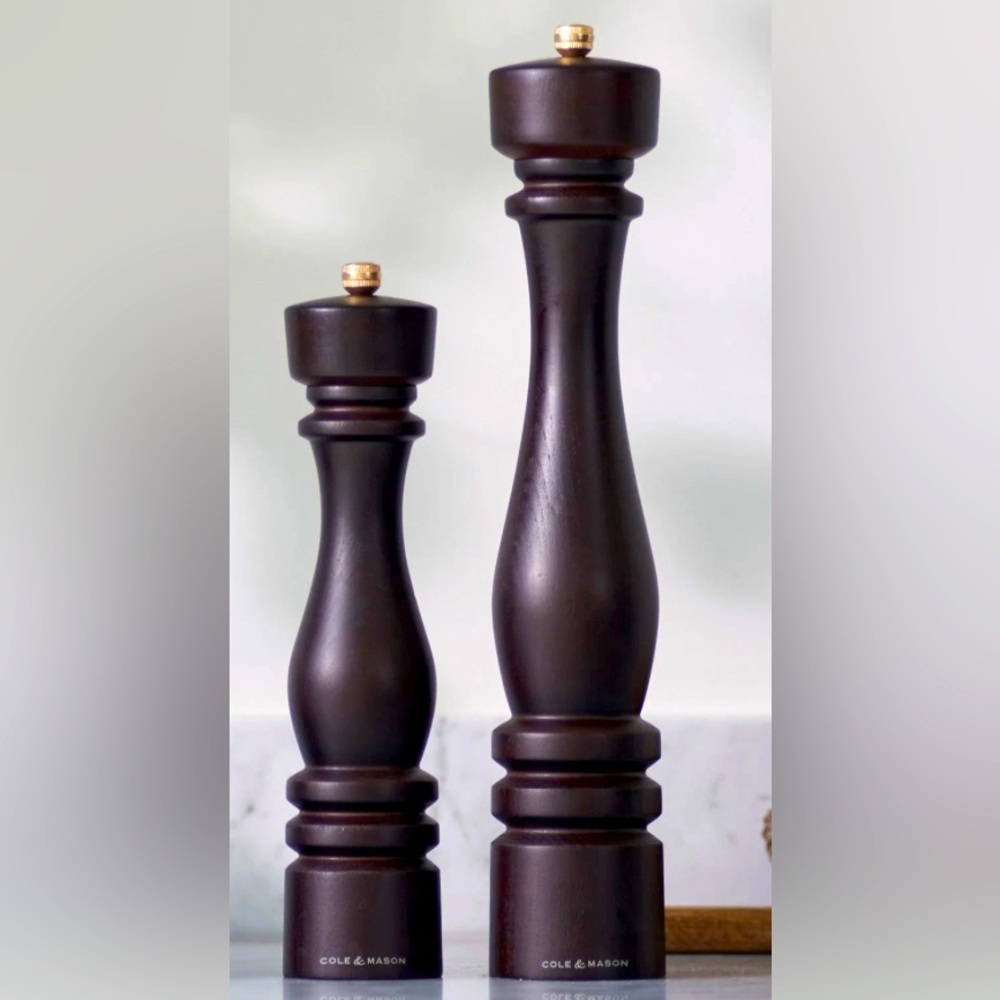 [SOLD] COLE & MASON London Chocolate Wood Salt & Pepper Mills Shakers Grinders